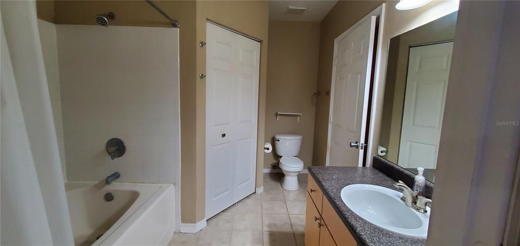 For Rent: $1,850 (1 beds, 1 baths, 1029 Square Feet)