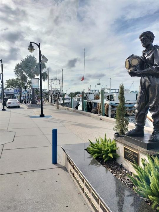 For Sale: $145,000 (2 beds, 2 baths, 1270 Square Feet)