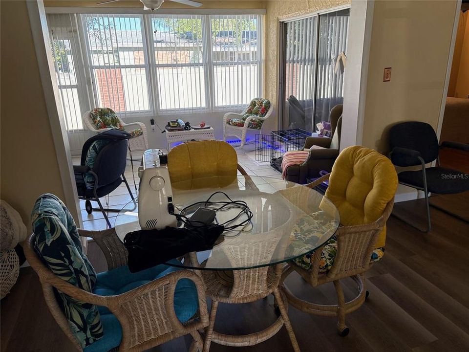 For Sale: $145,000 (2 beds, 2 baths, 1270 Square Feet)