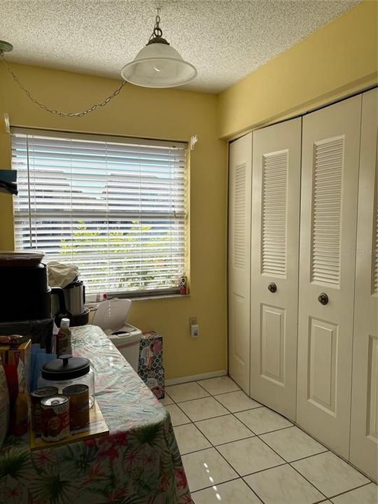 For Sale: $145,000 (2 beds, 2 baths, 1270 Square Feet)