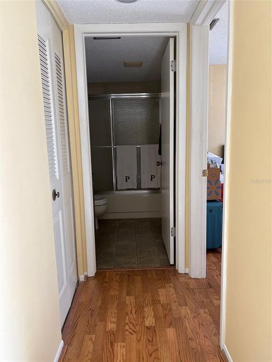 For Sale: $145,000 (2 beds, 2 baths, 1270 Square Feet)