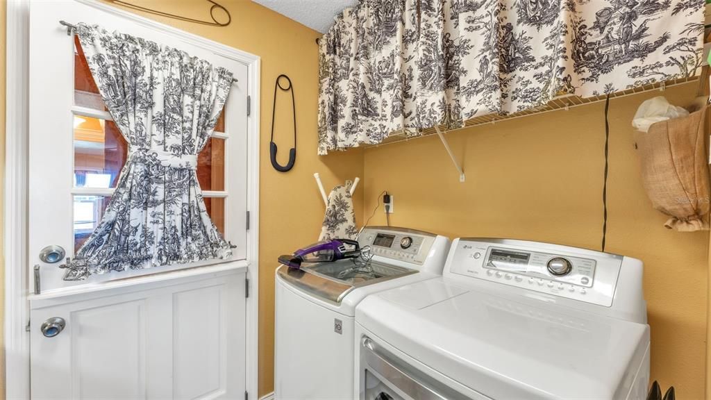 En Venta: $475,000 (3 camas, 2 baños, 2009 Pies cuadrados)