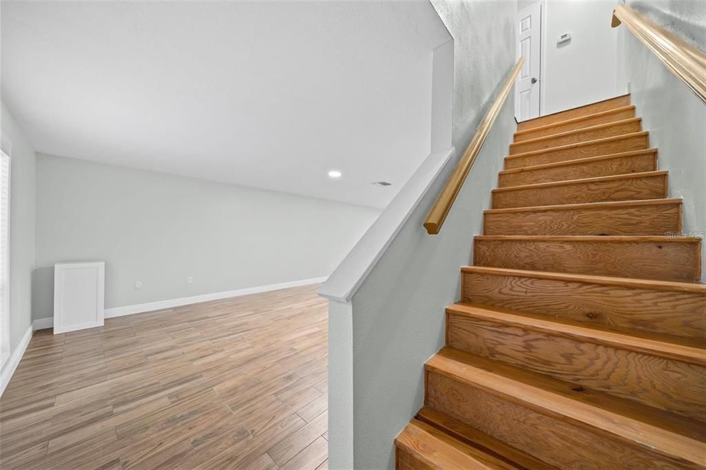 Под контрактом: $1,900 (2 спален, 1 ванн, 1200 Квадратных фут)