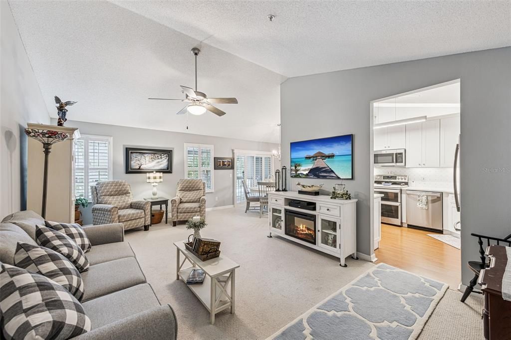 En Venta: $260,000 (3 camas, 2 baños, 1129 Pies cuadrados)