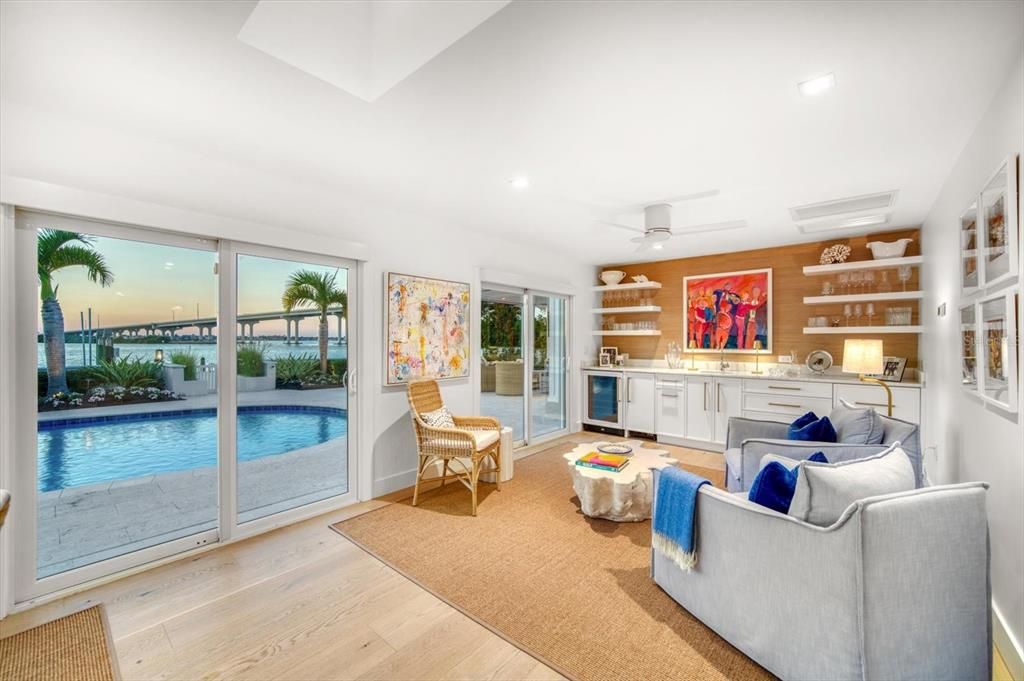 На продажу: $3,250,000 (3 спален, 3 ванн, 3350 Квадратных фут)