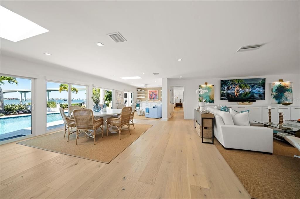 На продажу: $3,250,000 (3 спален, 3 ванн, 3350 Квадратных фут)