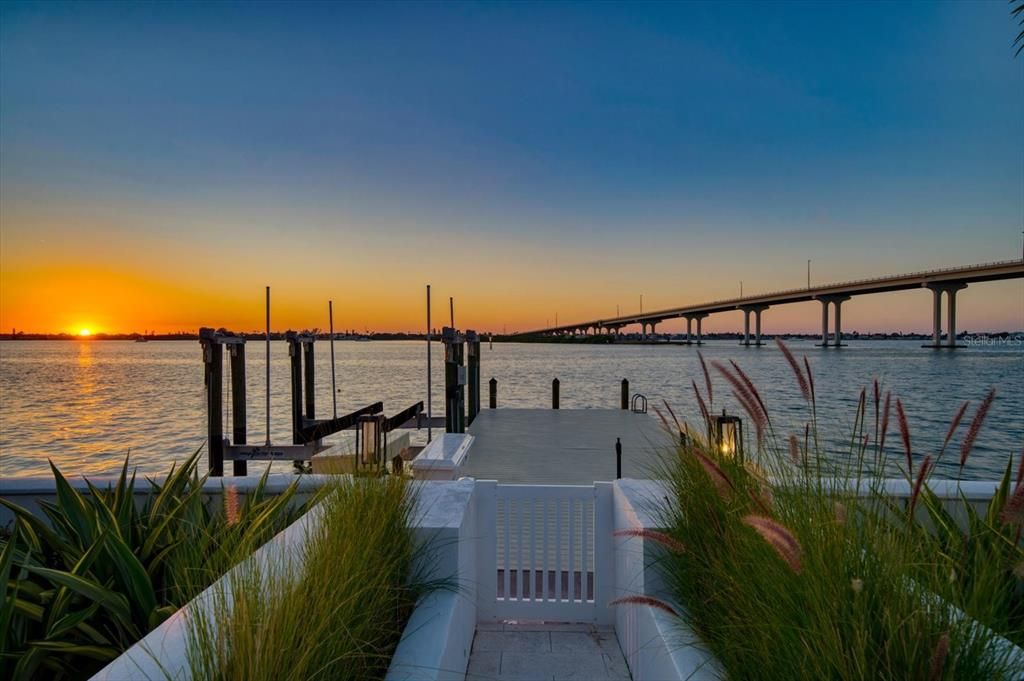 На продажу: $3,250,000 (3 спален, 3 ванн, 3350 Квадратных фут)