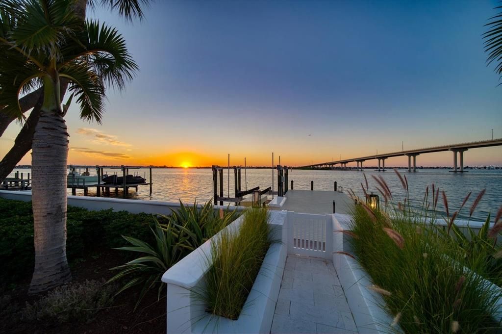 На продажу: $3,250,000 (3 спален, 3 ванн, 3350 Квадратных фут)