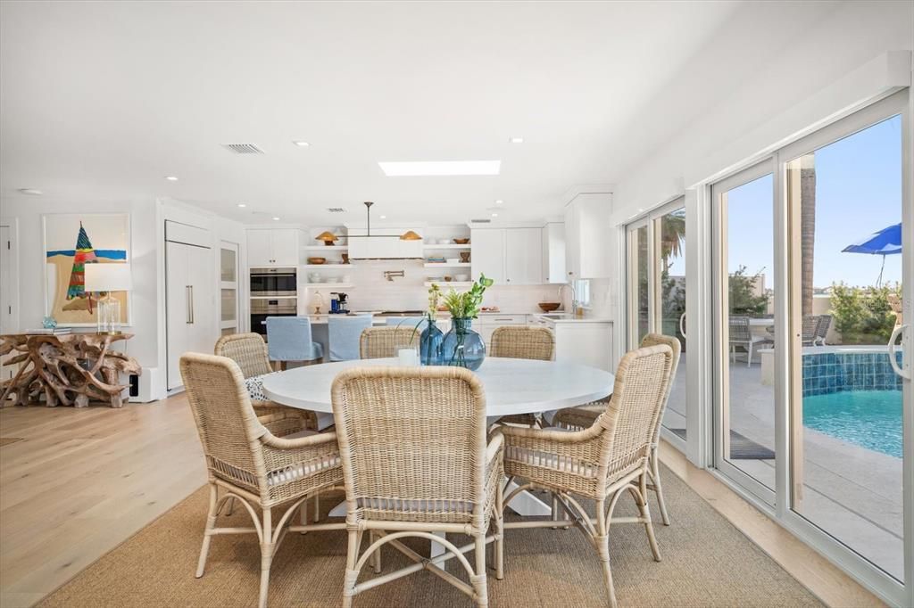 На продажу: $3,250,000 (3 спален, 3 ванн, 3350 Квадратных фут)