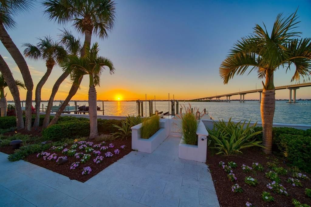 На продажу: $3,250,000 (3 спален, 3 ванн, 3350 Квадратных фут)