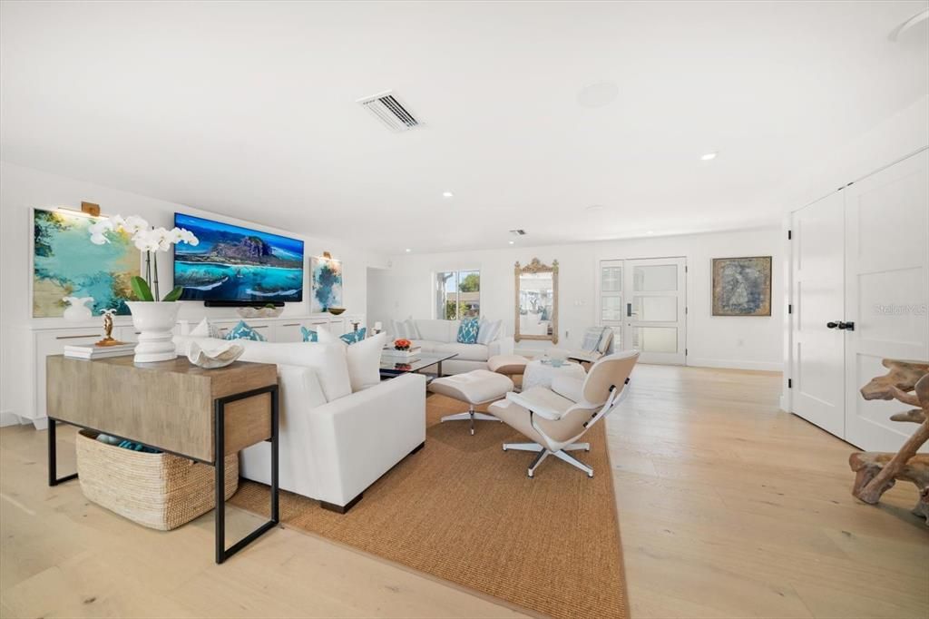 На продажу: $3,250,000 (3 спален, 3 ванн, 3350 Квадратных фут)