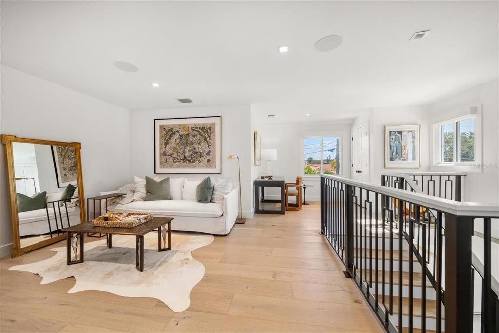 На продажу: $3,250,000 (3 спален, 3 ванн, 3350 Квадратных фут)