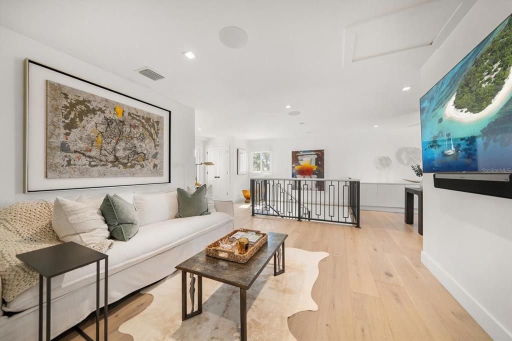 На продажу: $3,250,000 (3 спален, 3 ванн, 3350 Квадратных фут)