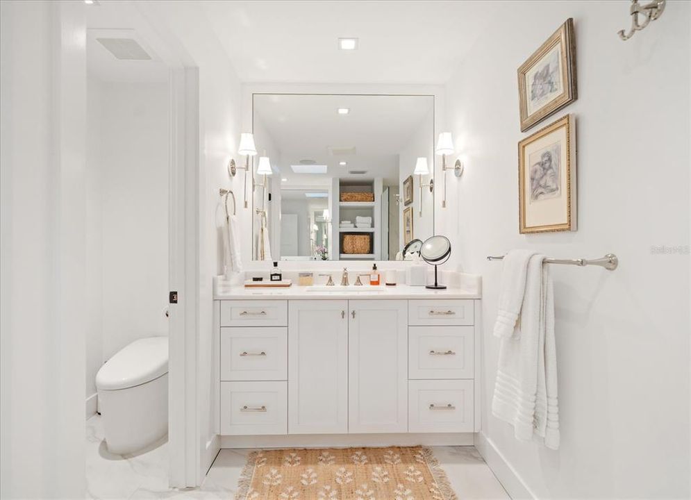 На продажу: $3,250,000 (3 спален, 3 ванн, 3350 Квадратных фут)