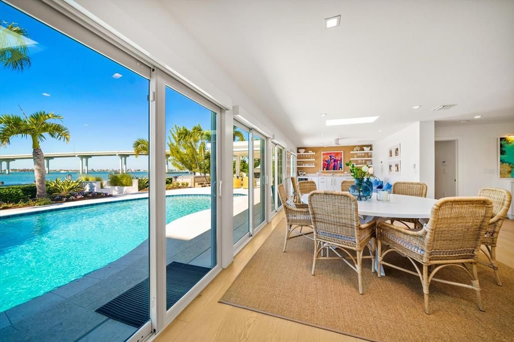 На продажу: $3,250,000 (3 спален, 3 ванн, 3350 Квадратных фут)