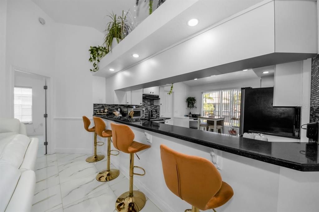 For Sale: $645,000 (4 beds, 4 baths, 2320 Square Feet)