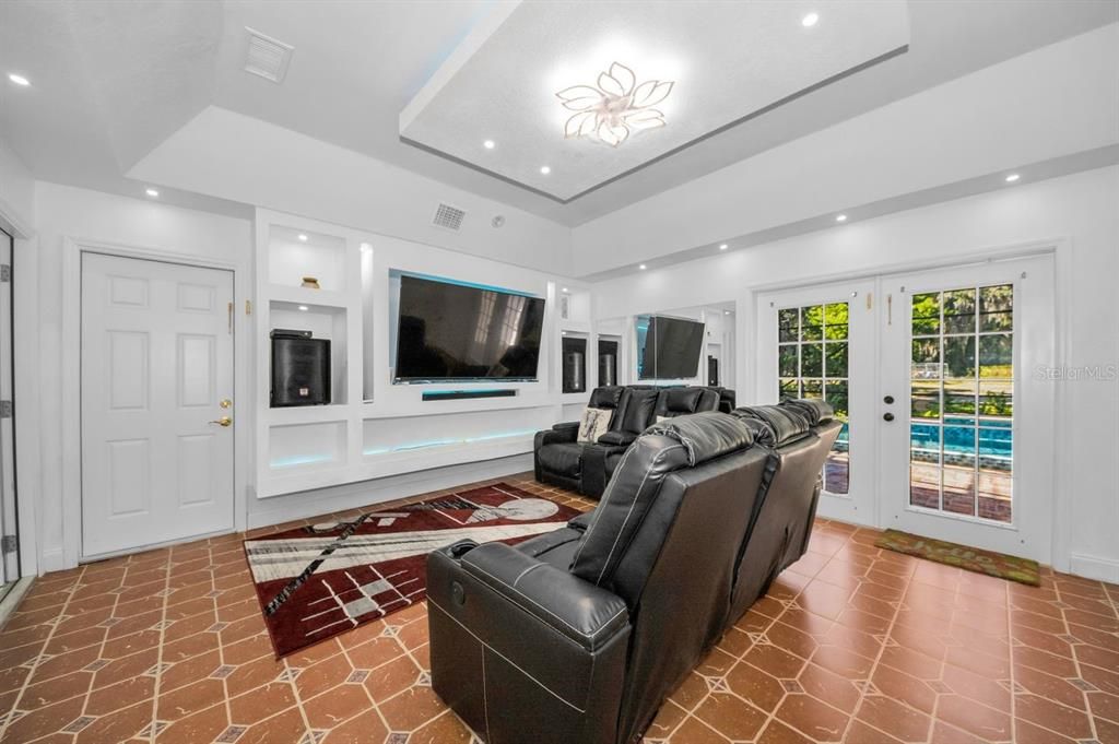 For Sale: $645,000 (4 beds, 4 baths, 2320 Square Feet)