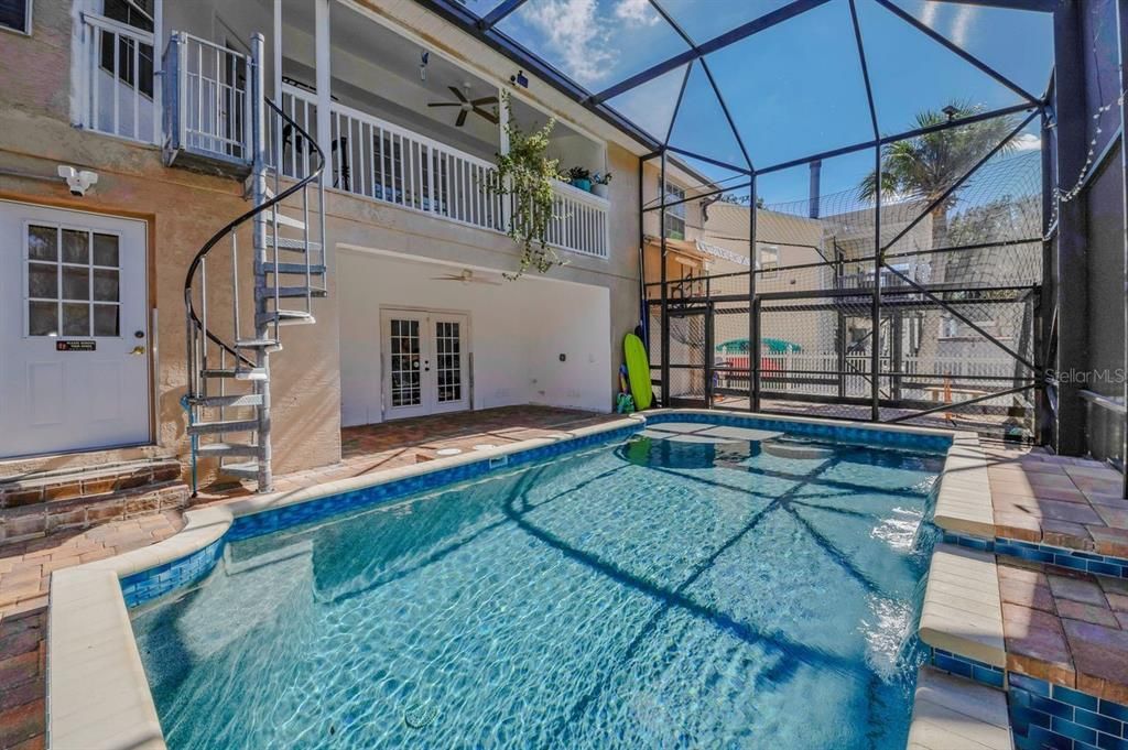 For Sale: $645,000 (4 beds, 4 baths, 2320 Square Feet)