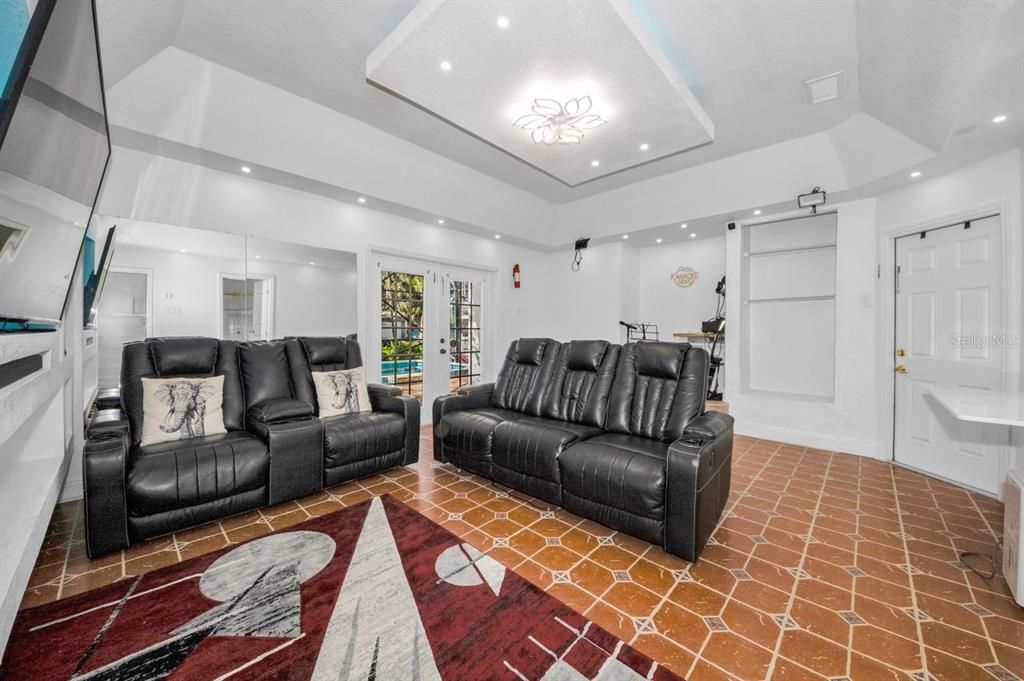 For Sale: $645,000 (4 beds, 4 baths, 2320 Square Feet)