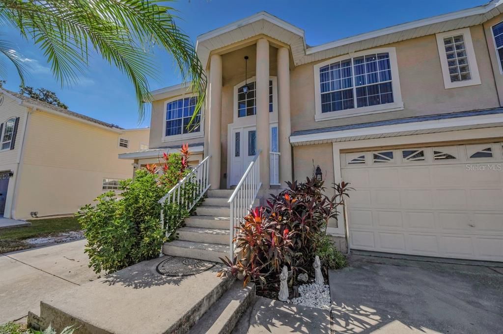 For Sale: $645,000 (4 beds, 4 baths, 2320 Square Feet)