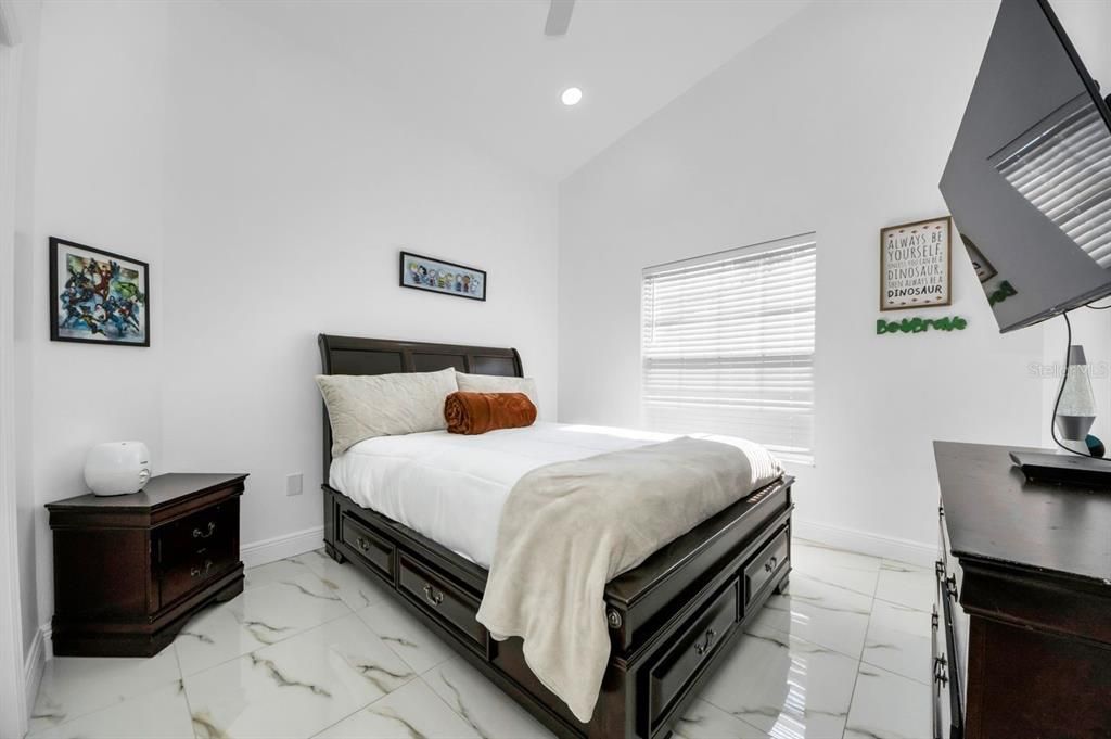 For Sale: $645,000 (4 beds, 4 baths, 2320 Square Feet)