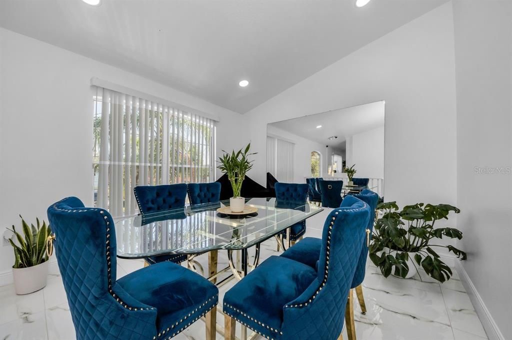 For Sale: $645,000 (4 beds, 4 baths, 2320 Square Feet)