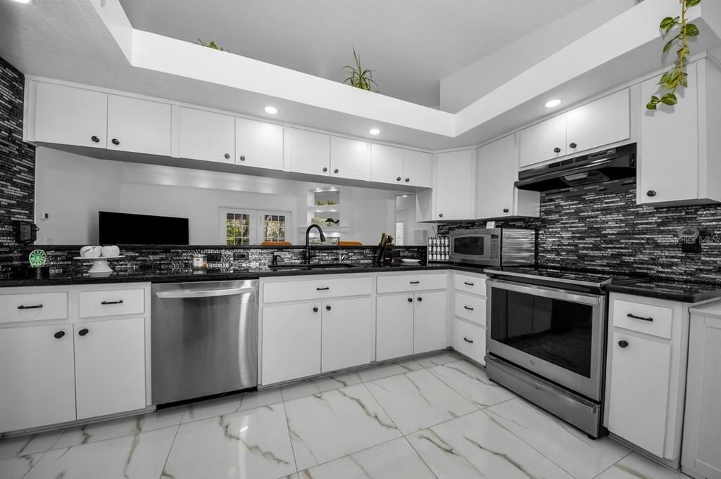 For Sale: $645,000 (4 beds, 4 baths, 2320 Square Feet)