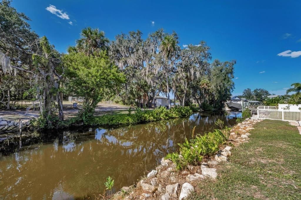 For Sale: $645,000 (4 beds, 4 baths, 2320 Square Feet)