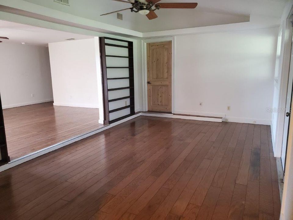 For Rent: $2,400 (3 beds, 2 baths, 1653 Square Feet)