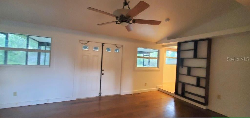 For Rent: $2,400 (3 beds, 2 baths, 1653 Square Feet)