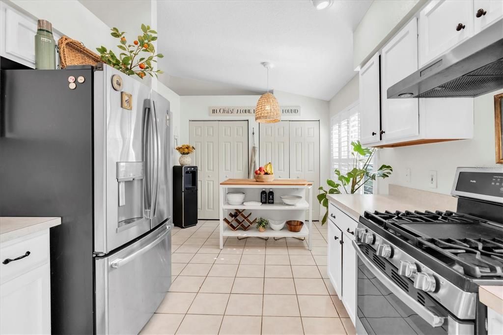 Active With Contract: $410,000 (4 beds, 2 baths, 1796 Square Feet)