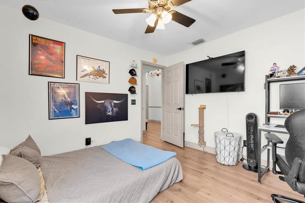 Active With Contract: $410,000 (4 beds, 2 baths, 1796 Square Feet)