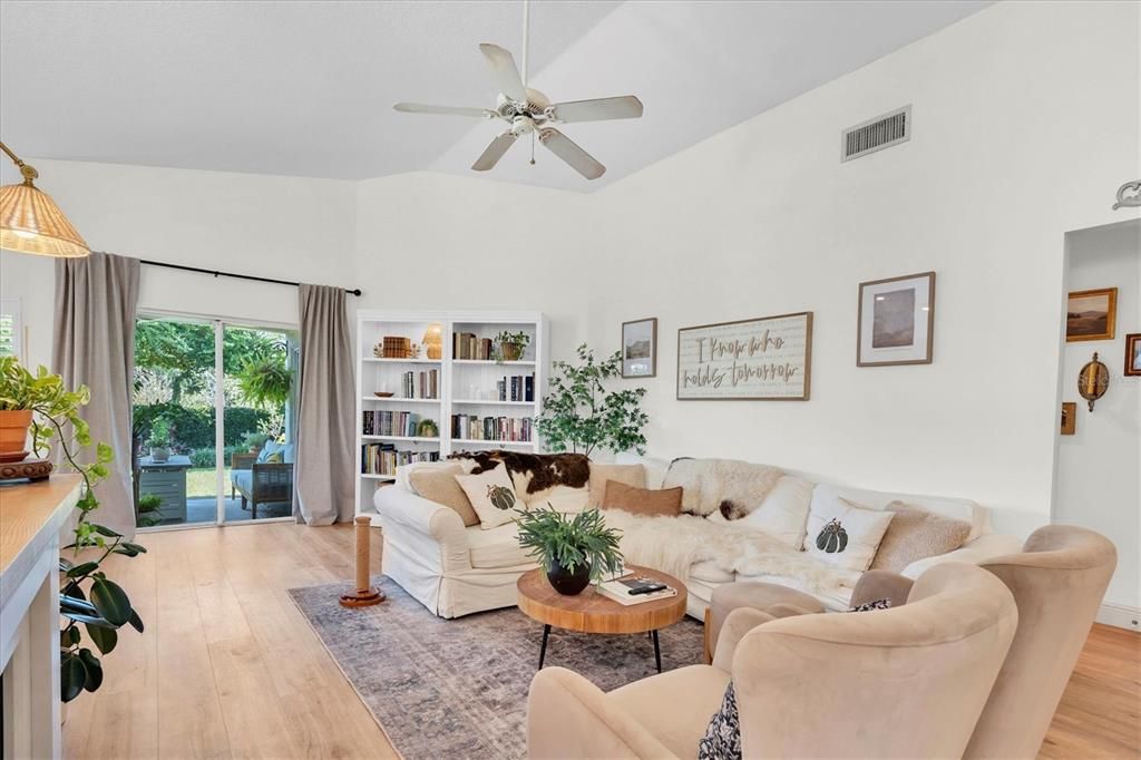 Active With Contract: $410,000 (4 beds, 2 baths, 1796 Square Feet)
