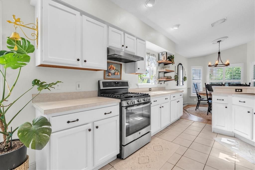 Active With Contract: $410,000 (4 beds, 2 baths, 1796 Square Feet)