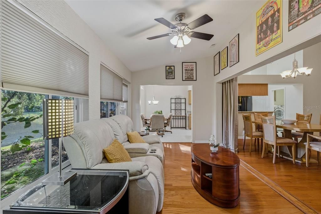 En Venta: $245,000 (2 camas, 2 baños, 1674 Pies cuadrados)