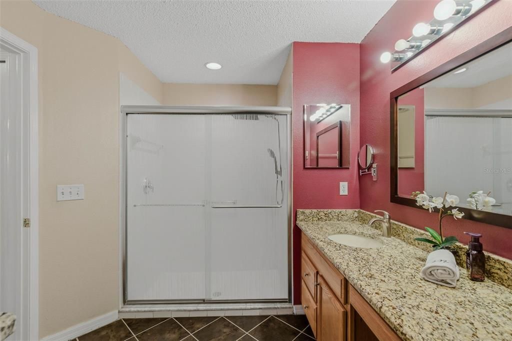 En Venta: $245,000 (2 camas, 2 baños, 1674 Pies cuadrados)