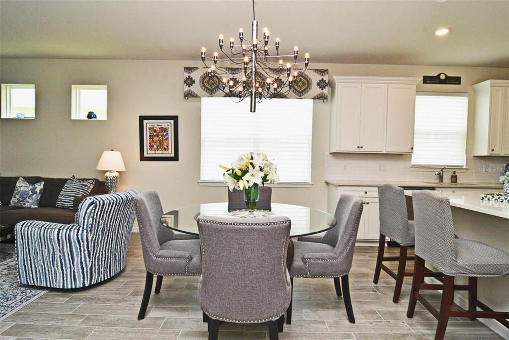 For Sale: $358,980 (2 beds, 2 baths, 1584 Square Feet)