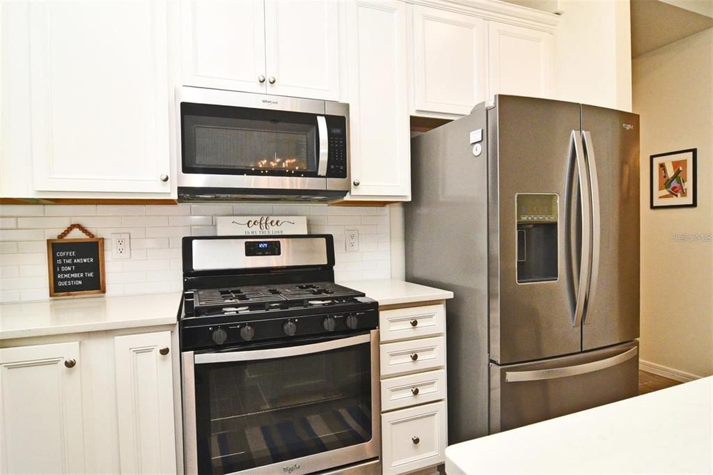 For Sale: $358,980 (2 beds, 2 baths, 1584 Square Feet)