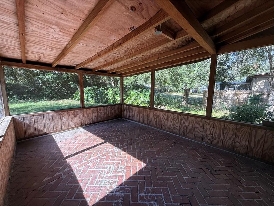 For Rent: $1,700 (2 beds, 2 baths, 1110 Square Feet)