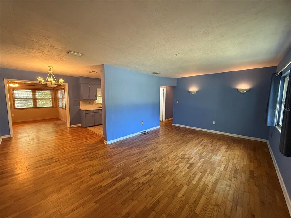 For Rent: $1,700 (2 beds, 2 baths, 1110 Square Feet)