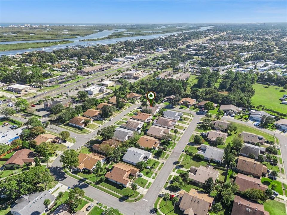 For Sale: $224,500 (2 beds, 2 baths, 1086 Square Feet)