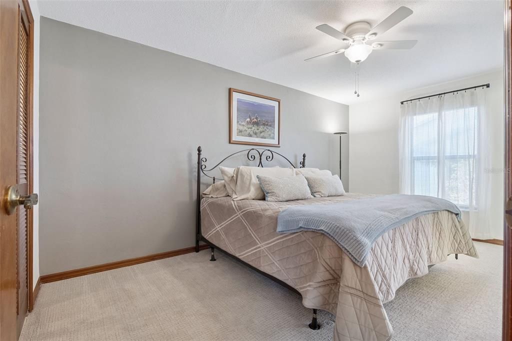 For Sale: $224,500 (2 beds, 2 baths, 1086 Square Feet)