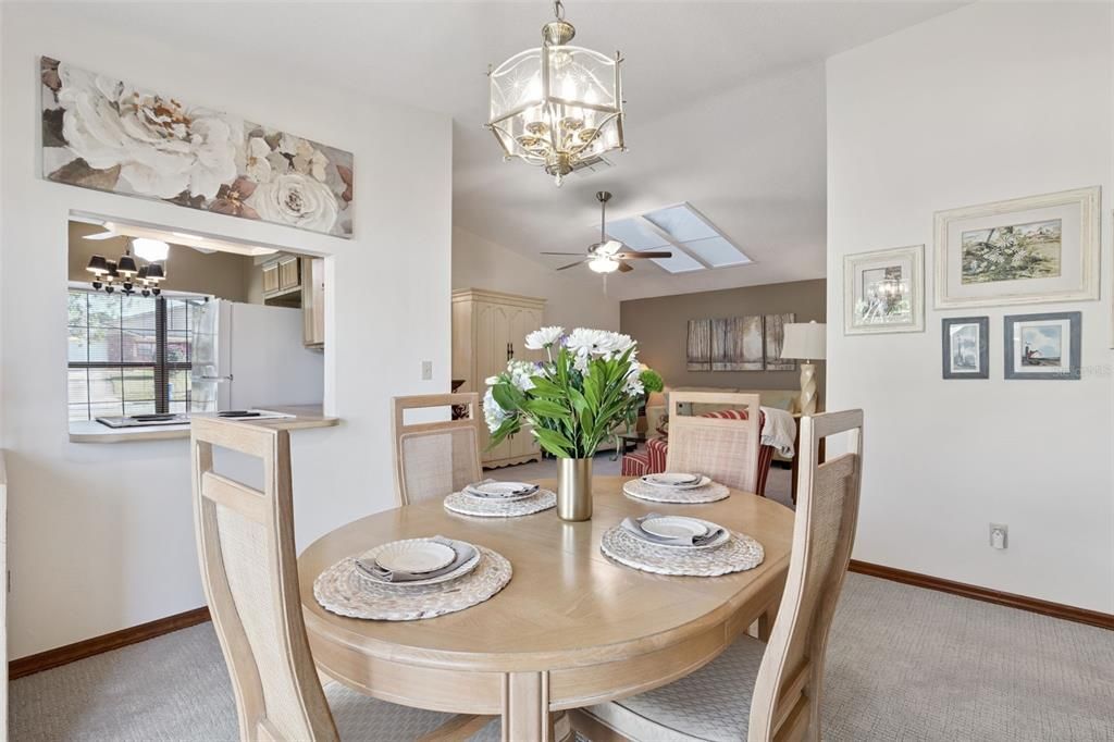 For Sale: $224,500 (2 beds, 2 baths, 1086 Square Feet)