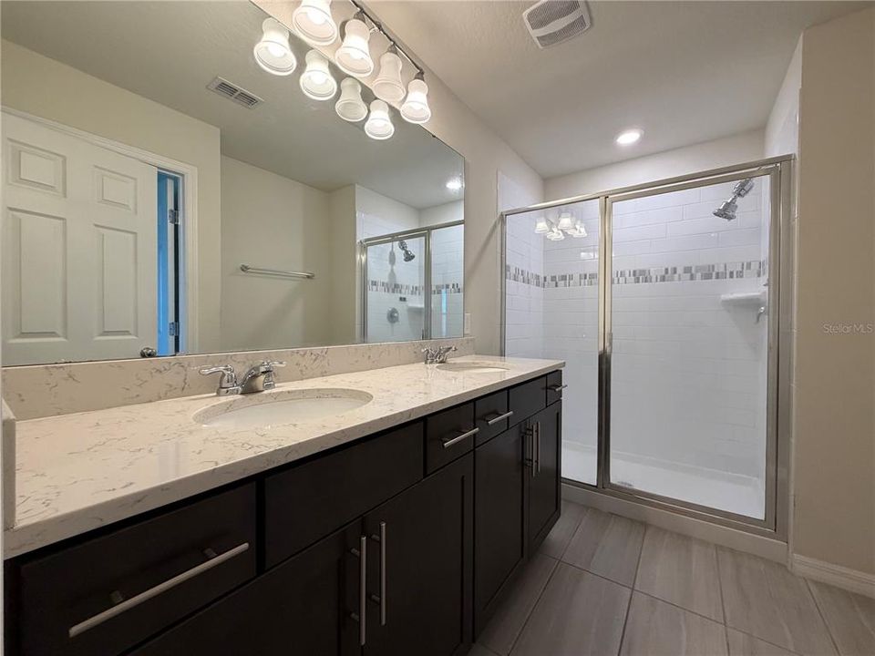 На продажу: $378,000 (2 спален, 2 ванн, 1706 Квадратных фут)