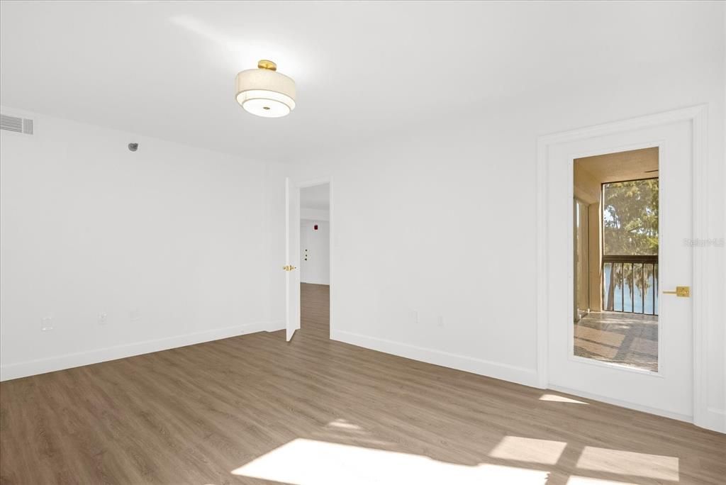 For Sale: $590,000 (2 beds, 2 baths, 1270 Square Feet)