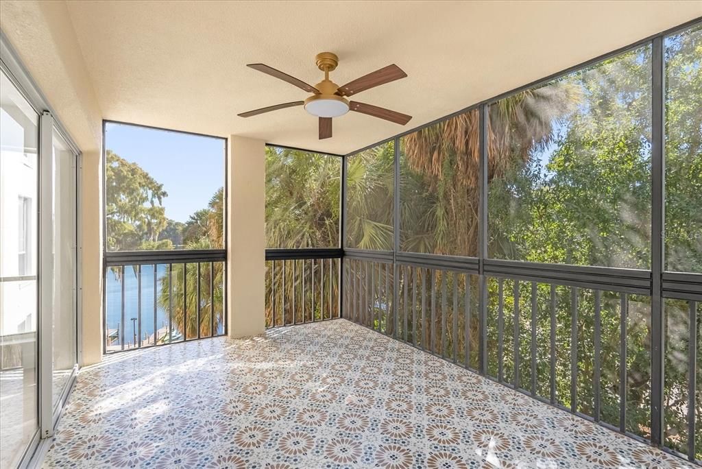 For Sale: $590,000 (2 beds, 2 baths, 1270 Square Feet)