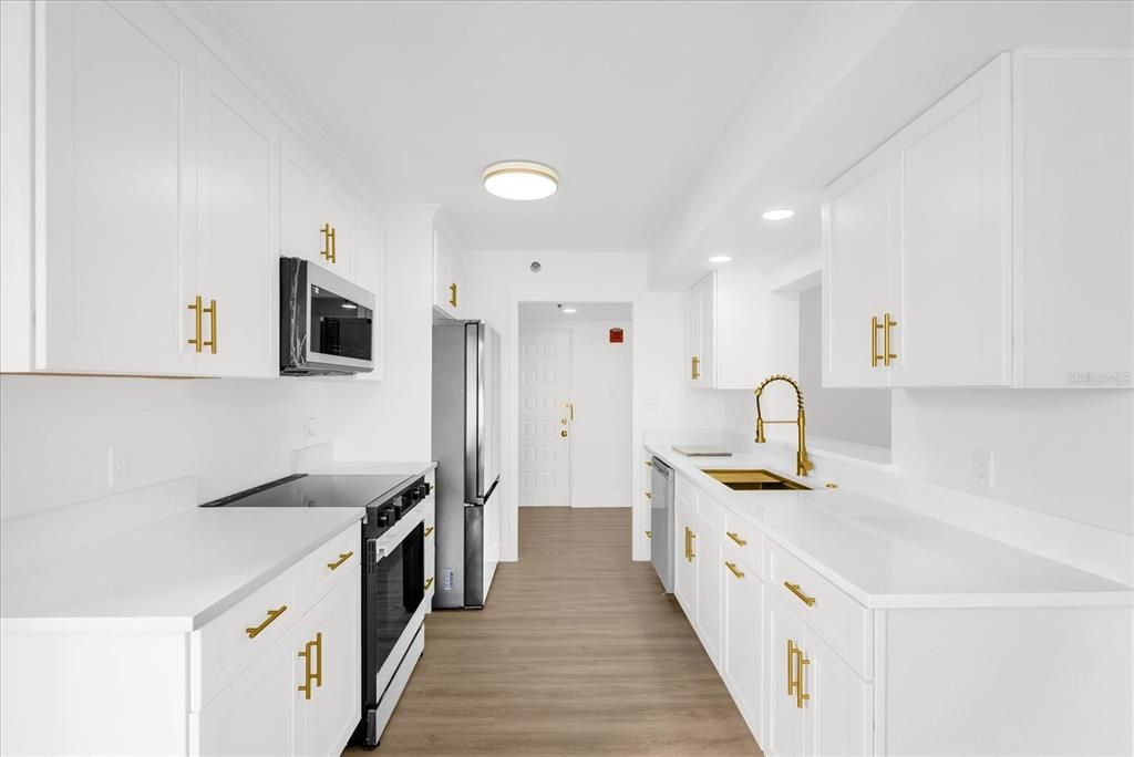 For Sale: $590,000 (2 beds, 2 baths, 1270 Square Feet)