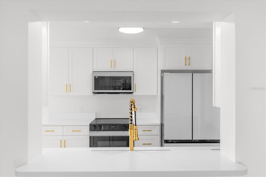 For Sale: $590,000 (2 beds, 2 baths, 1270 Square Feet)