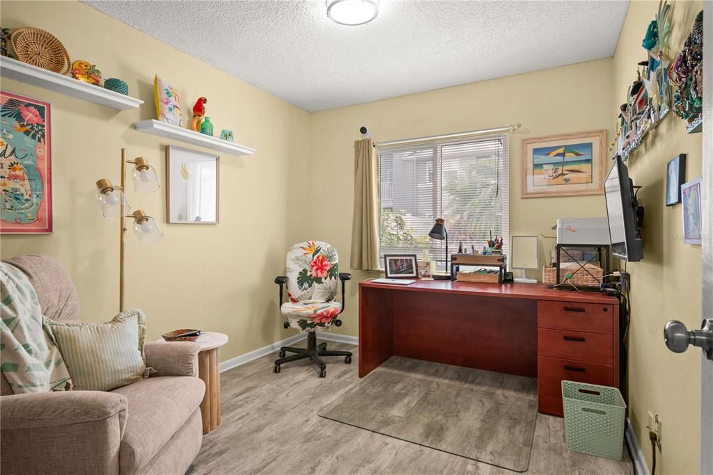 Active With Contract: $399,900 (3 beds, 2 baths, 1164 Square Feet)