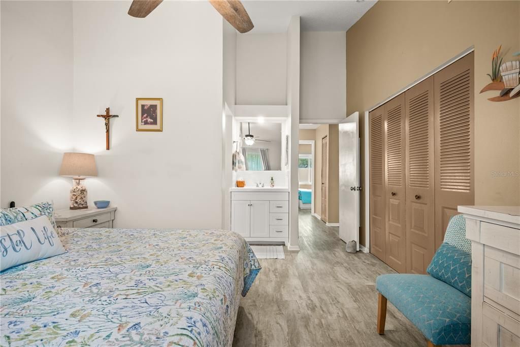 Active With Contract: $399,900 (3 beds, 2 baths, 1164 Square Feet)